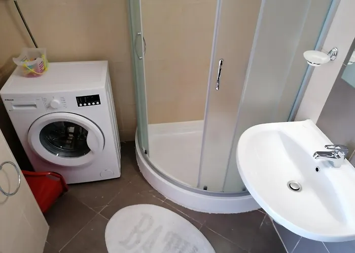 Luxury In St. John Park Apartment