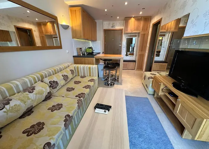 Luxury In St. John Park Apartment *