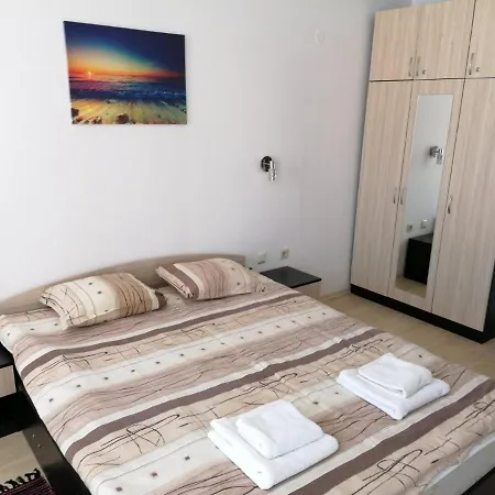 Luxury In St. John Park Apartament